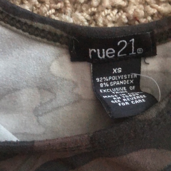 Camo tank top - Picture 2 of 2